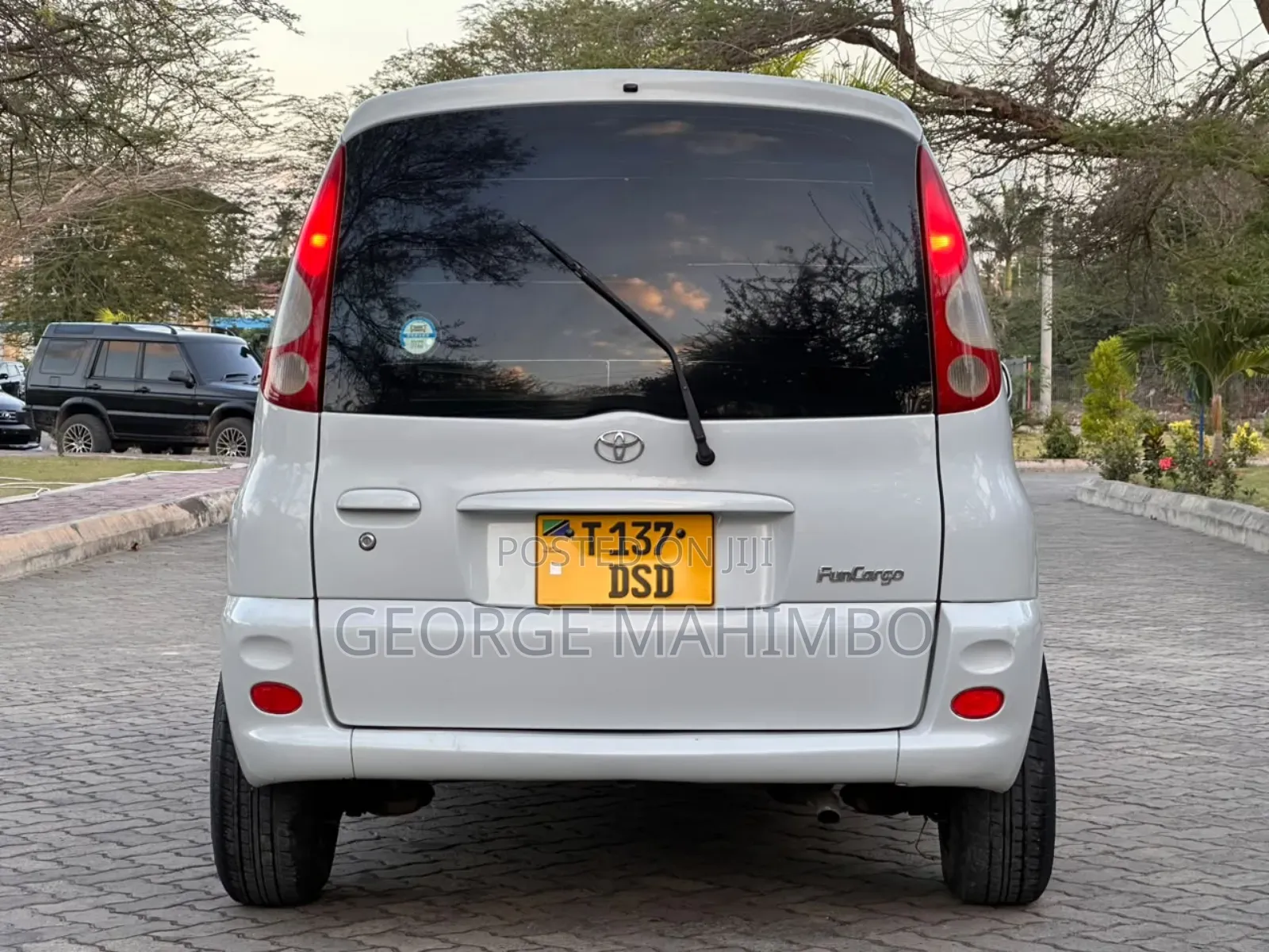Toyota Fun Cargo 2001 White