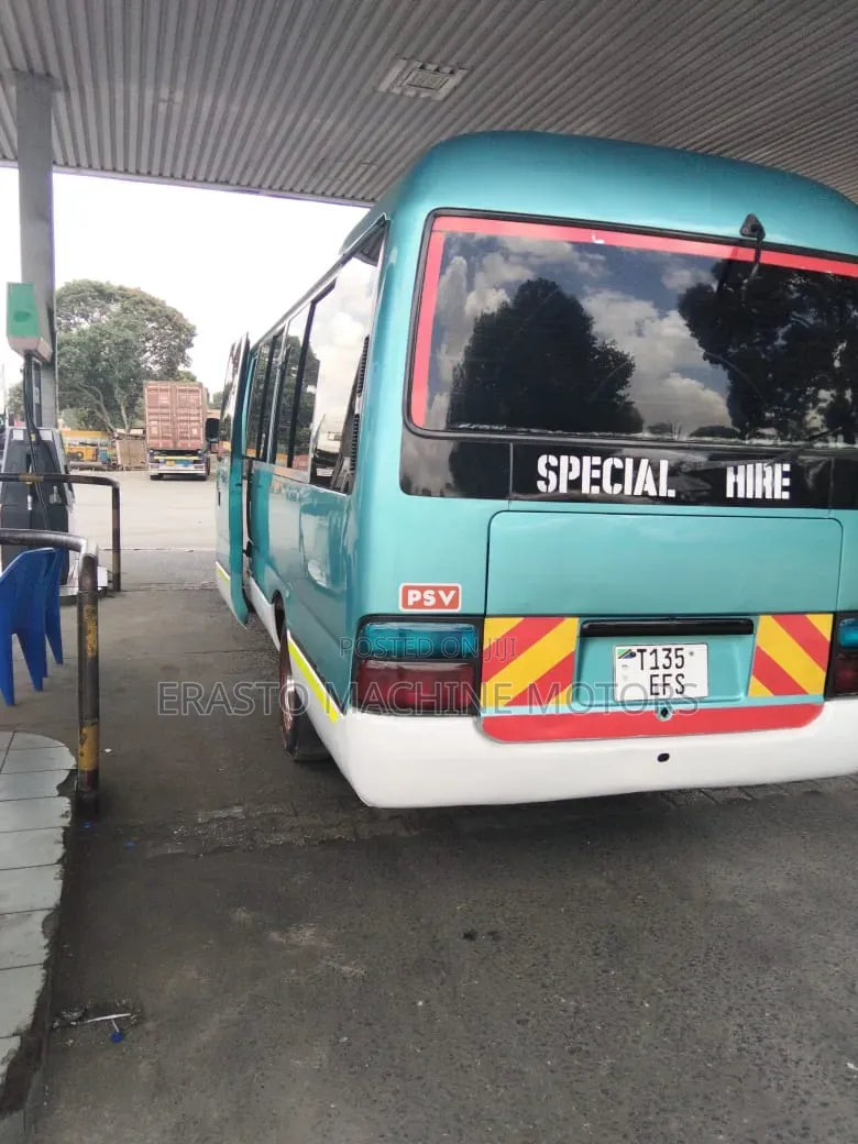 Toyota Coaster 2000