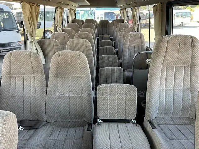 Toyota Coaster 2000