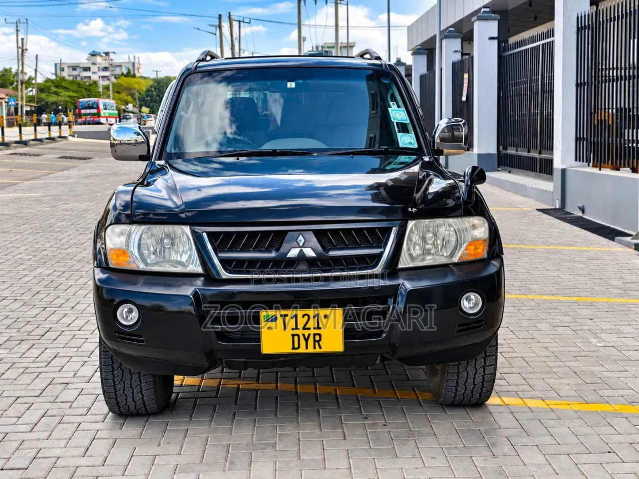 Mitsubishi Pajero 2004 Black