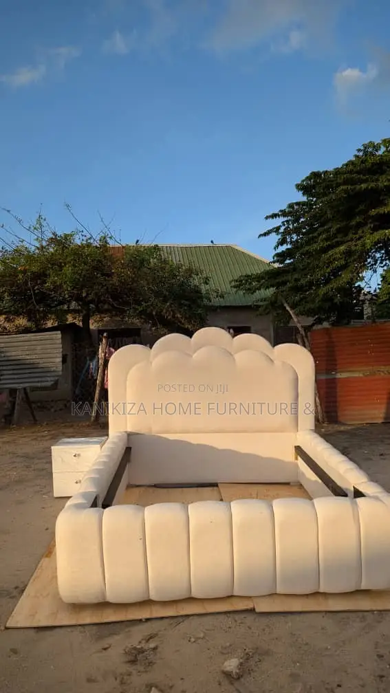 Luxury Bubble Bed Ya 5/6 Rangi Offwhite