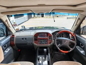 Mitsubishi Pajero 2004 Black