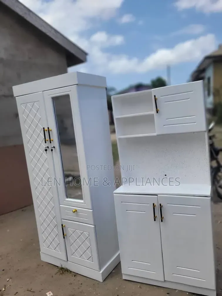 Kabati La Nguo Na Kitchen Cabinet