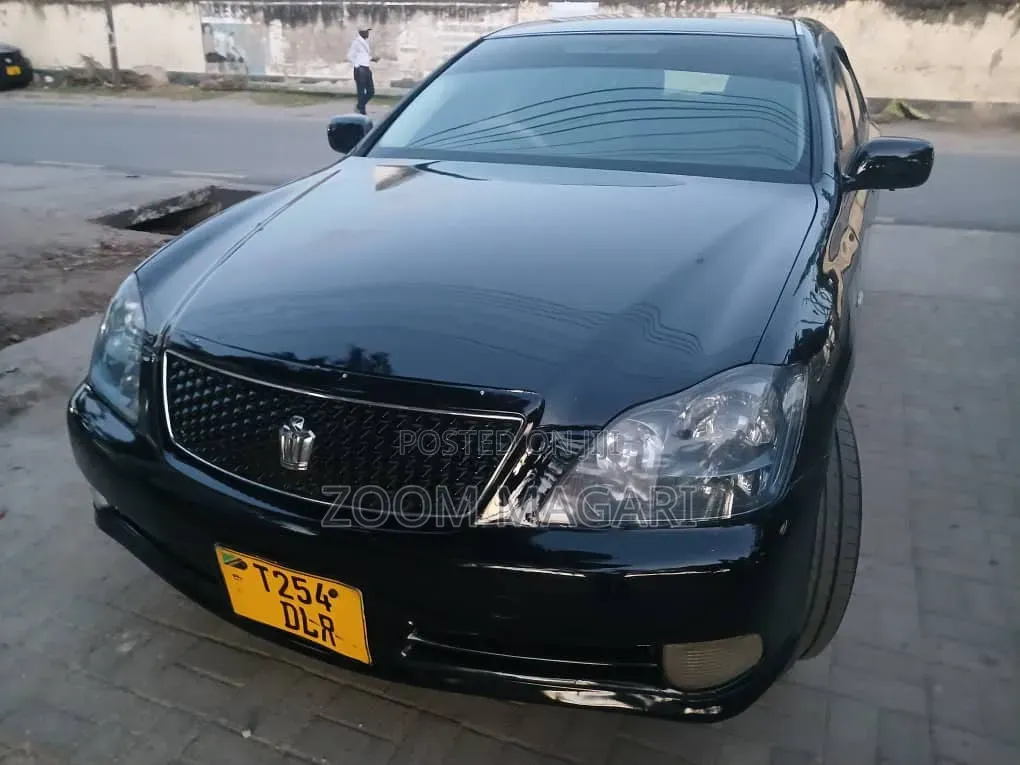 Toyota Crown 2004 Black