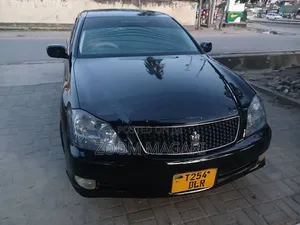 Toyota Crown 2004 Black