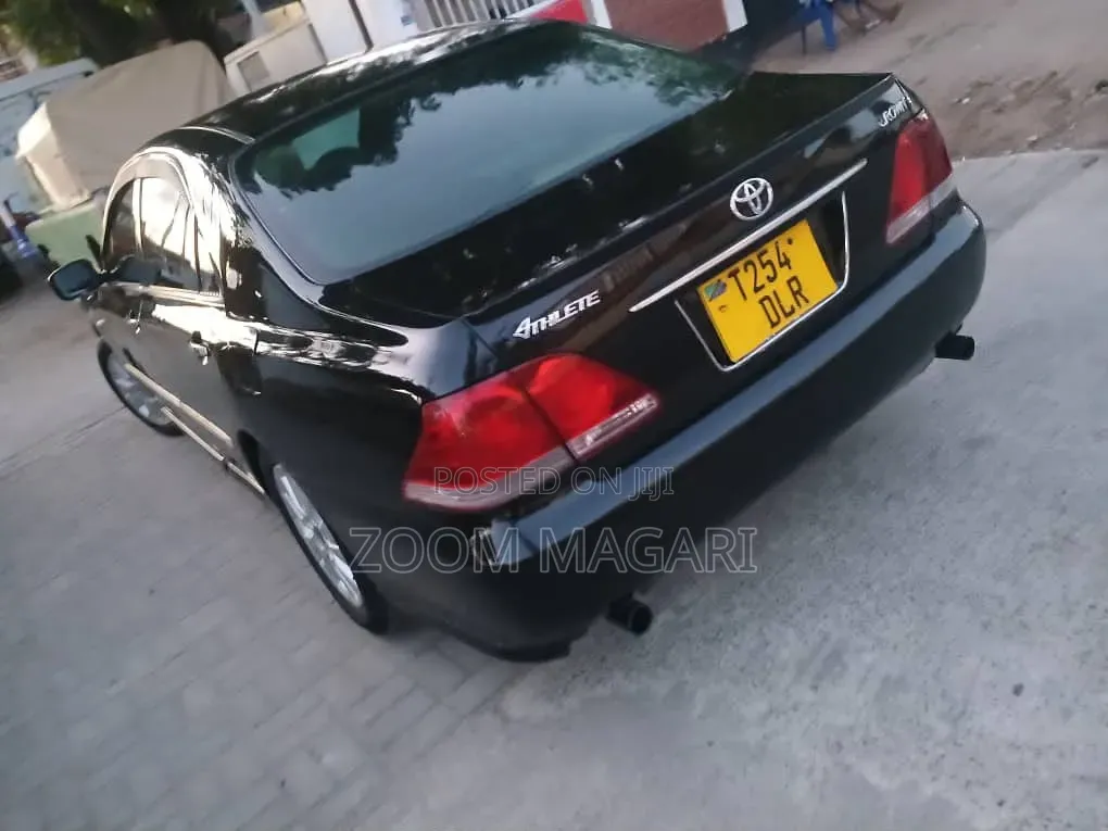 Toyota Crown 2004 Black
