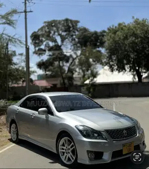 Toyota Crown 2011 Silver