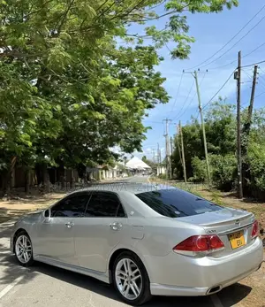 Toyota Crown 2011 Silver