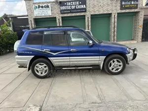 Toyota RAV4 1997 Blue