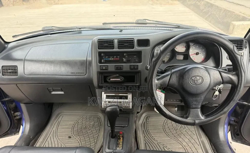 Toyota RAV4 1997 Blue