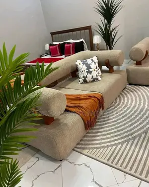 Modern and Luxury Sofa Sets Za 2,2 Na Coffee Table Yake