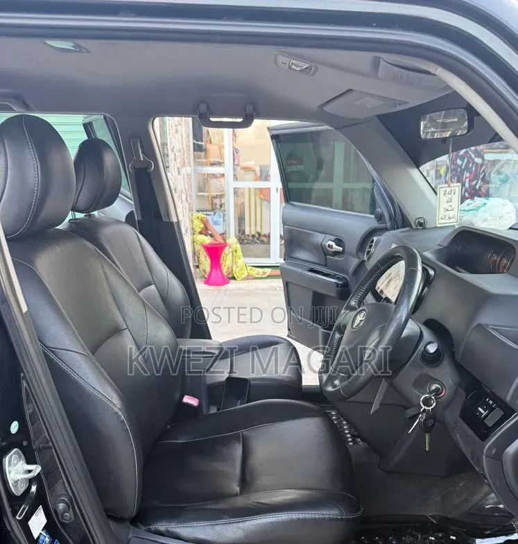 Toyota Corolla Rumion 2011 Black