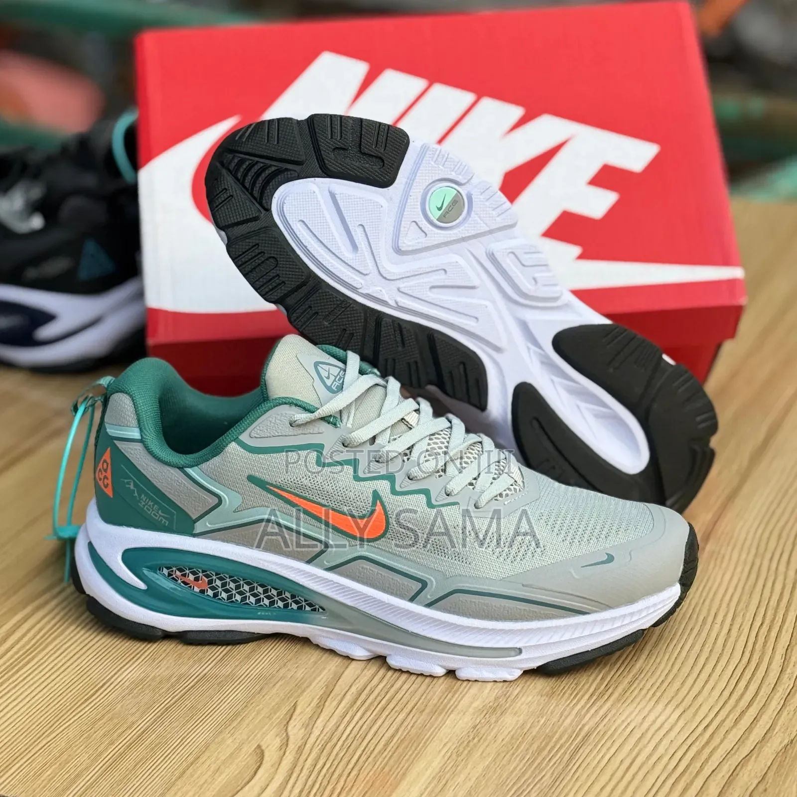 Nike Solute for This Sneakers More Color Quality Is Gire