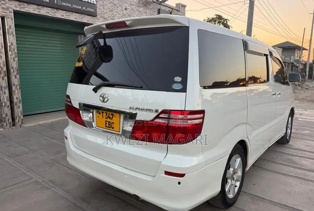 Toyota Alphard 2005 White