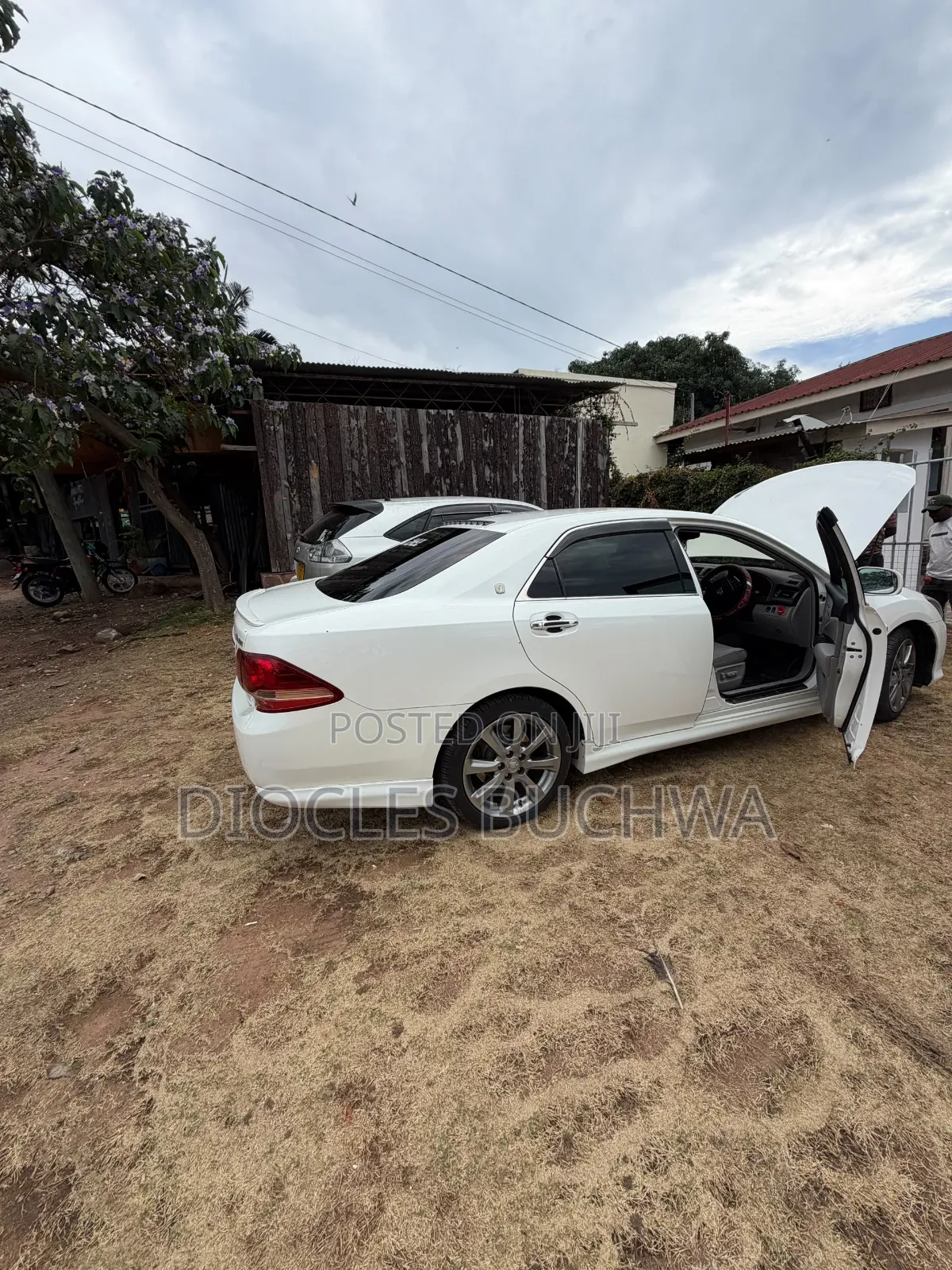 Toyota Crown 2009 White