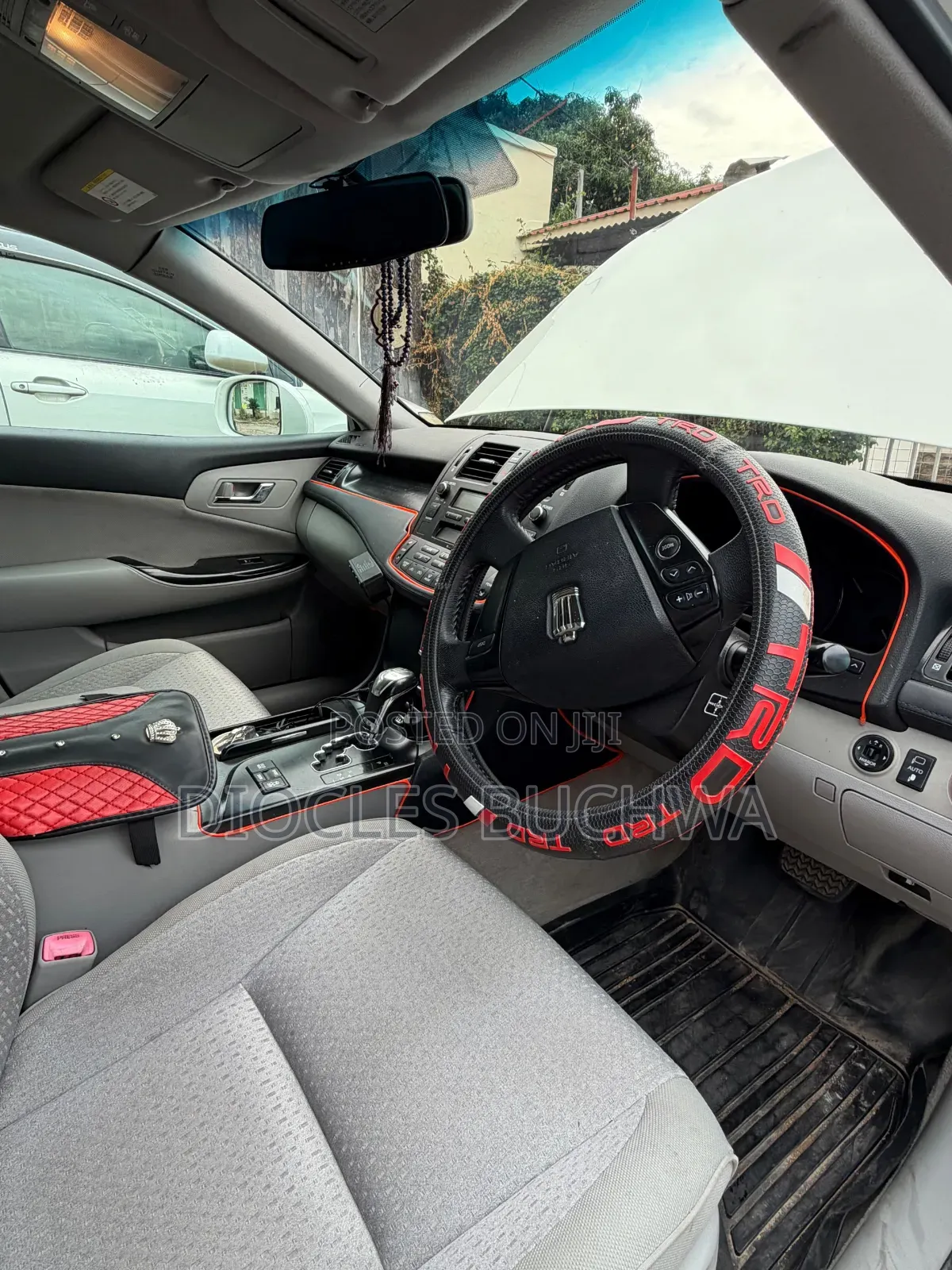 Toyota Crown 2009 White