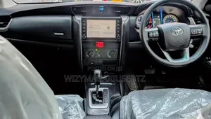 Toyota Fortuner 2.4 D AWD 2022 Burgundy