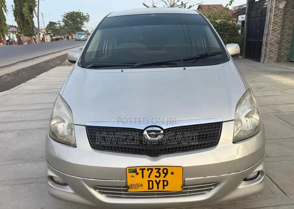 Toyota Corolla Spacio 2002 Silver