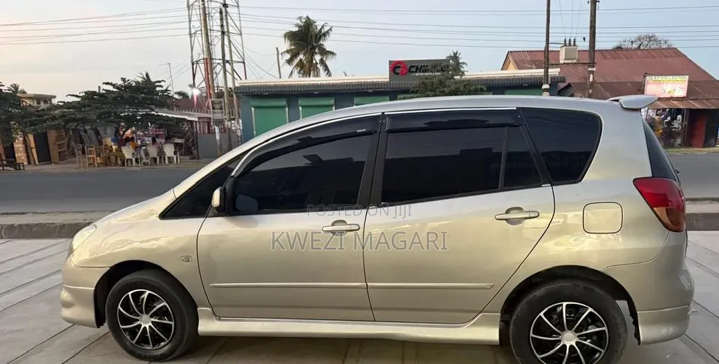 Toyota Corolla Spacio 2002 Silver