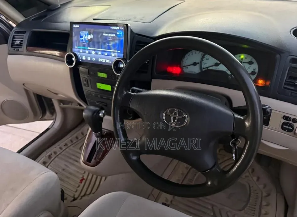 Toyota Corolla Spacio 2002 Silver