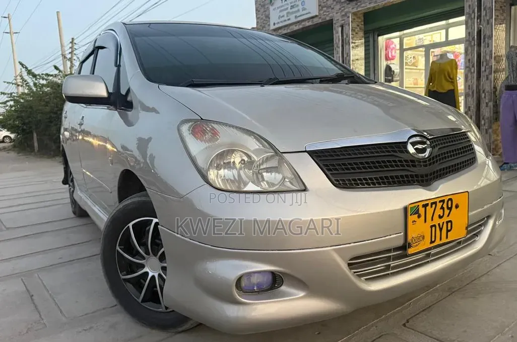 Toyota Corolla Spacio 2002 Silver