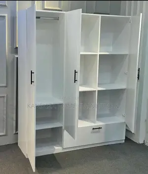 Modernwadrobe Ya Milango Mitatu