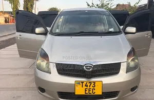 Toyota Corolla Spacio 2002 Gold