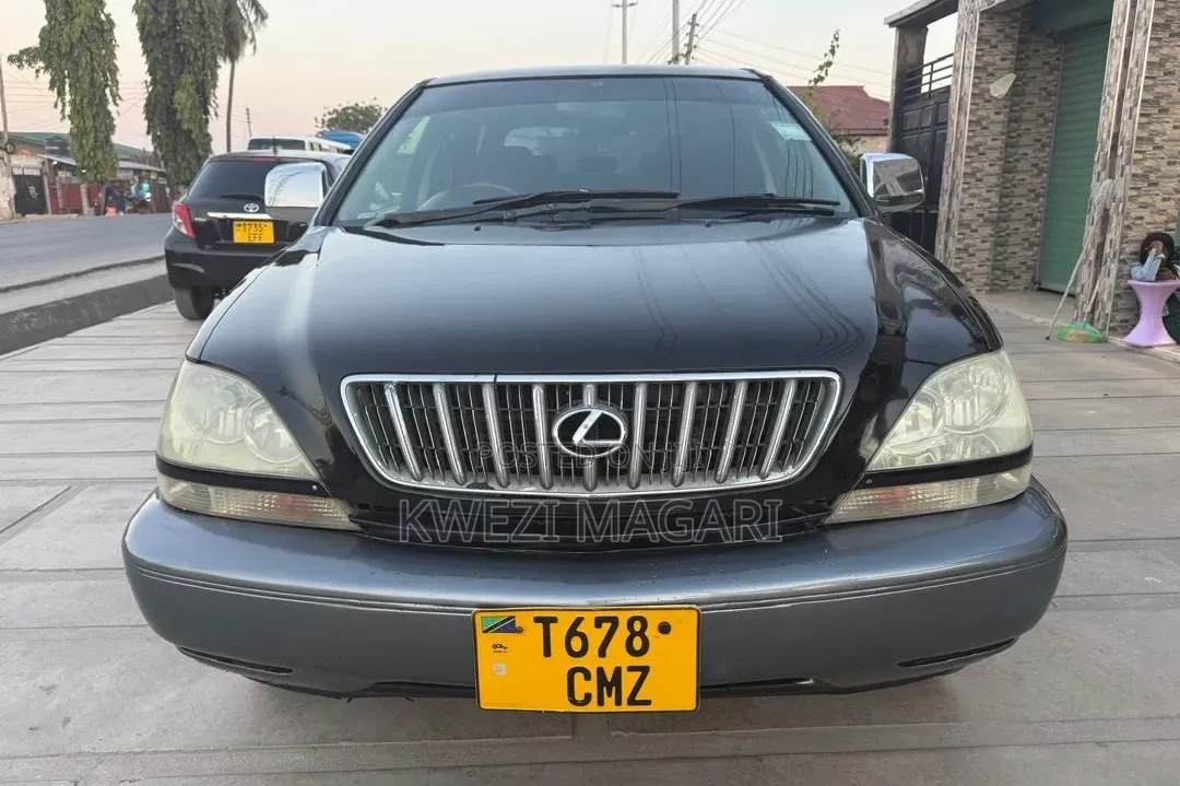 Toyota Harrier 2001 Black