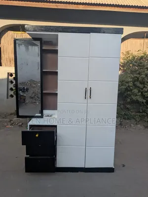Kabati La Nguo Milango Miwili Na Dressing Table