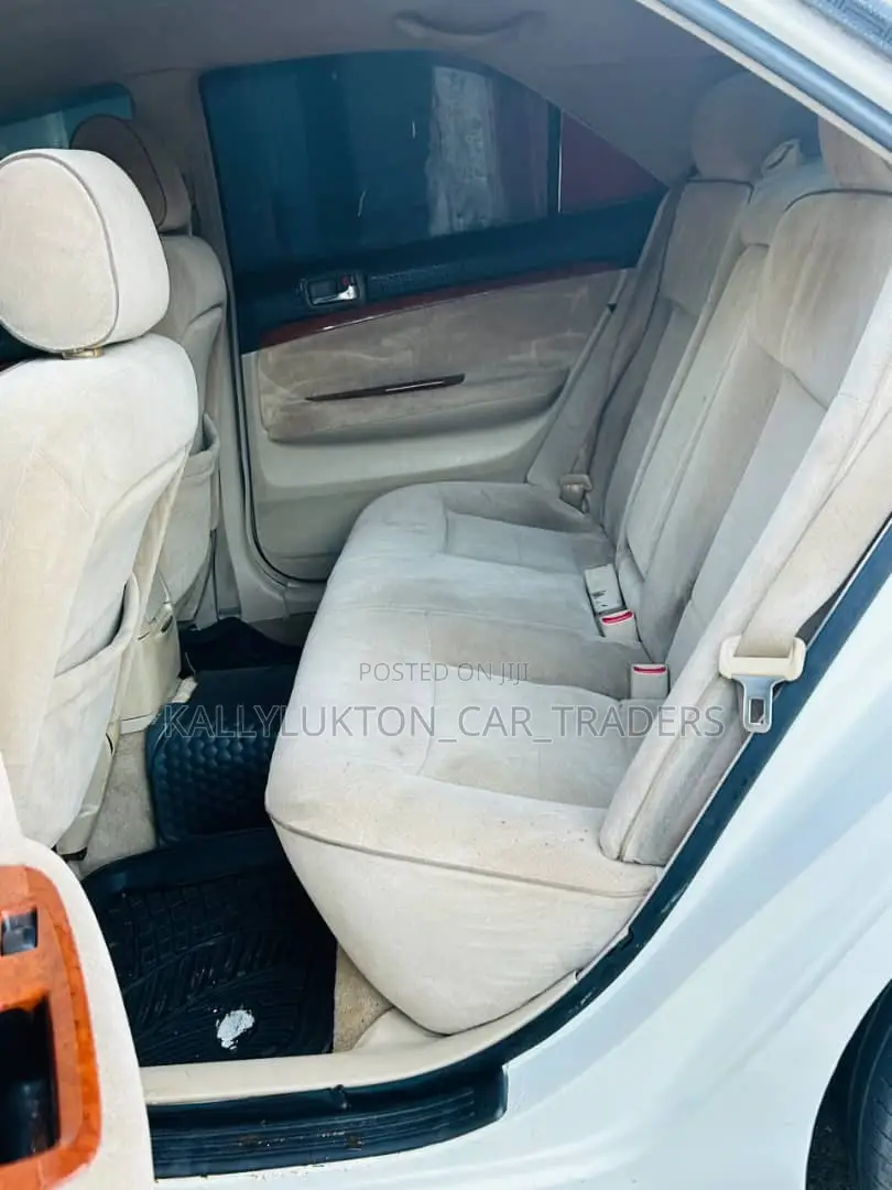 Toyota Mark II 2004 White