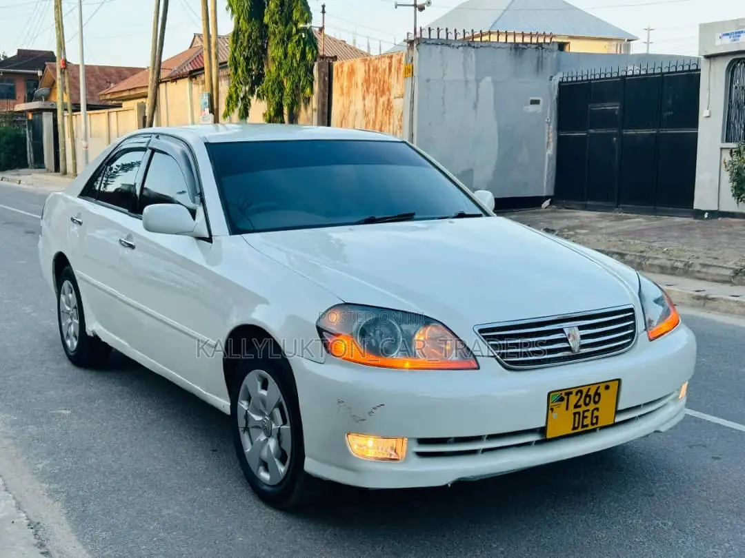 Toyota Mark II 2004 White