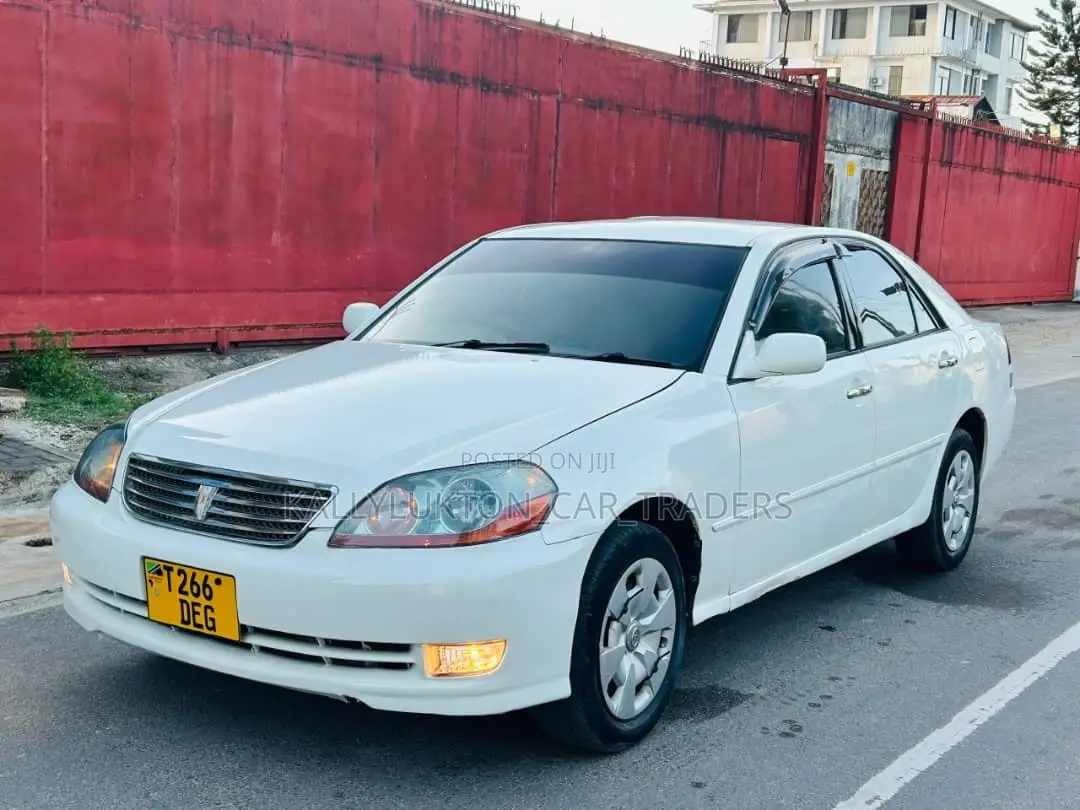 Toyota Mark II 2004 White