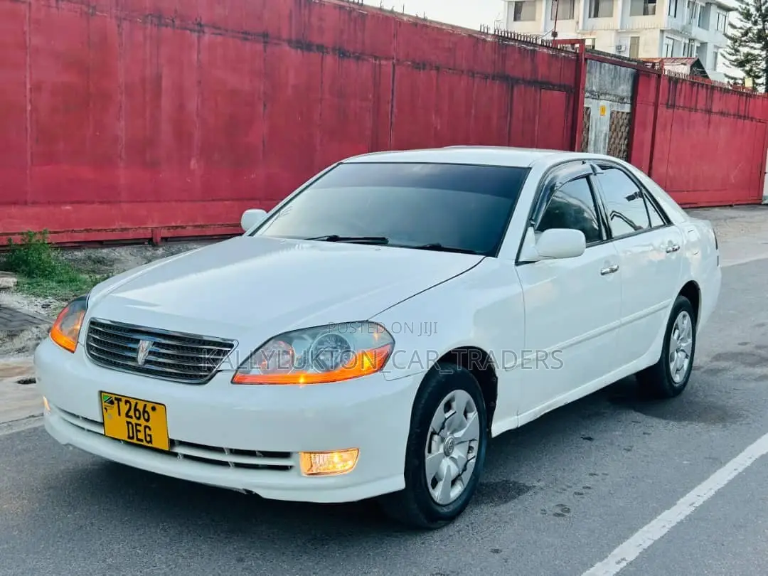 Toyota Mark II 2004 White