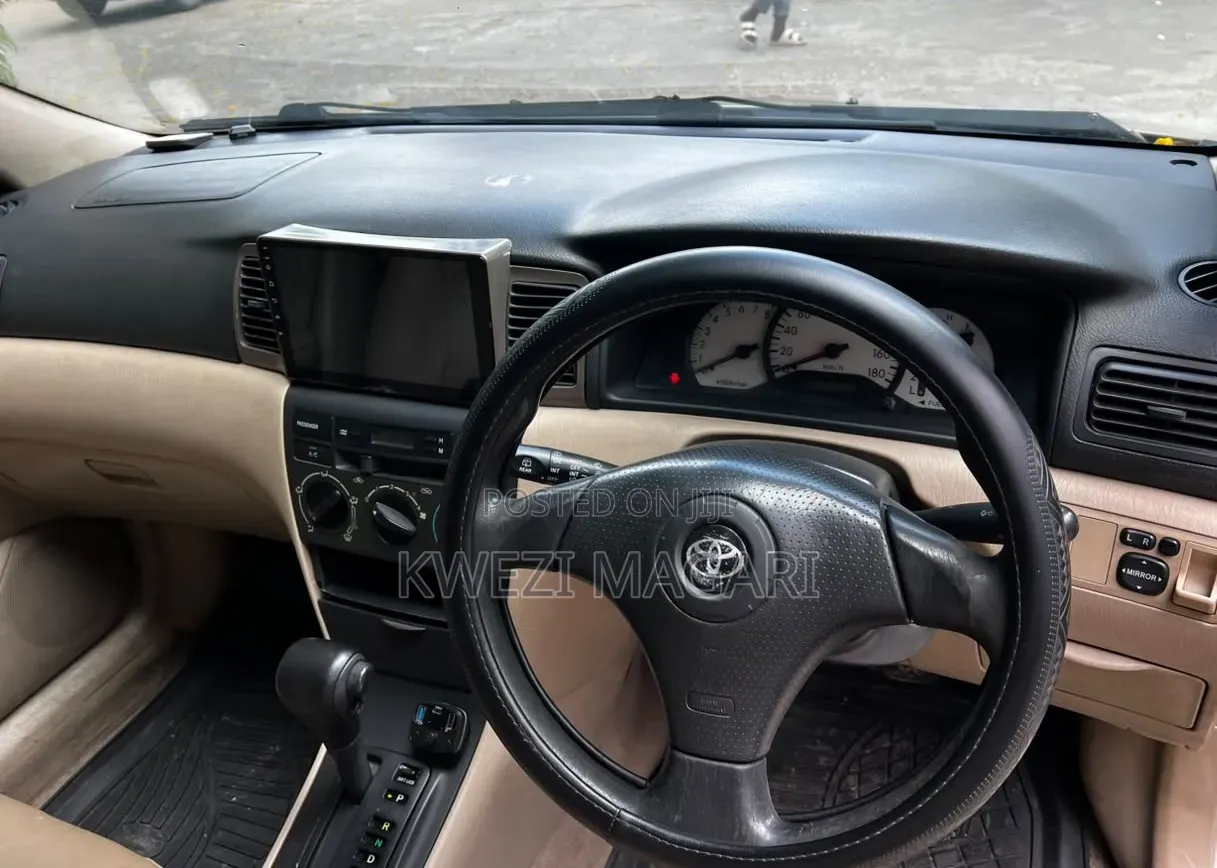 Toyota Corolla RunX 2002 Gold