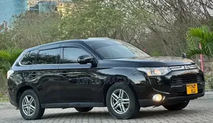 Mitsubishi Outlander 2012 Black