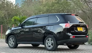 Mitsubishi Outlander 2012 Black