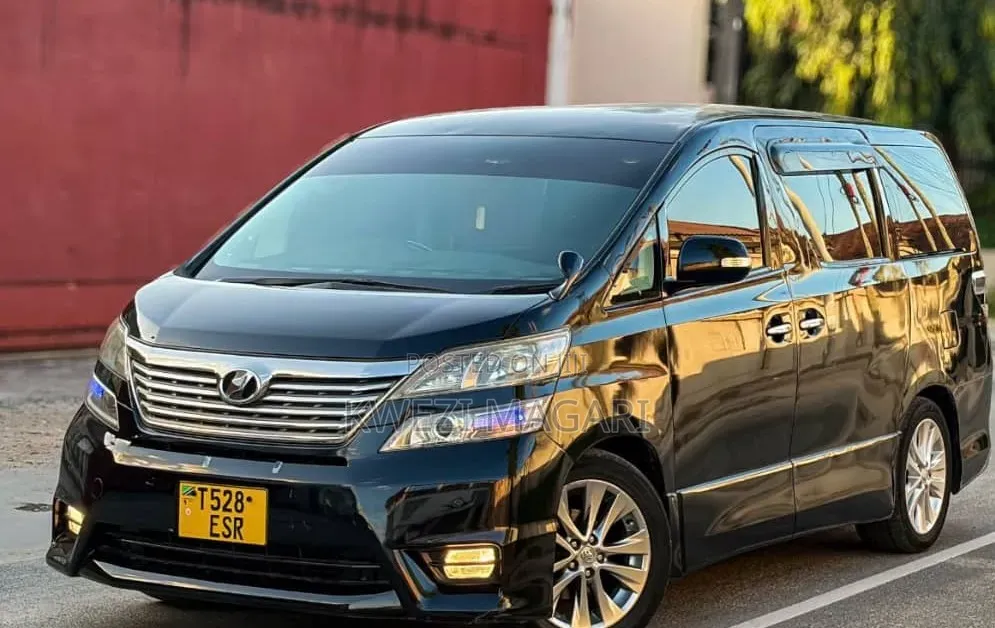 Toyota Vellfire 2010 Black