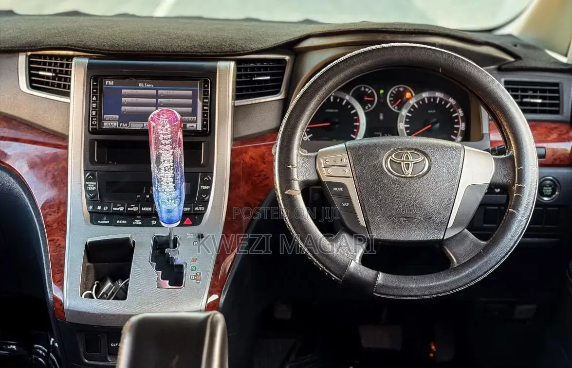 Toyota Vellfire 2010 Black