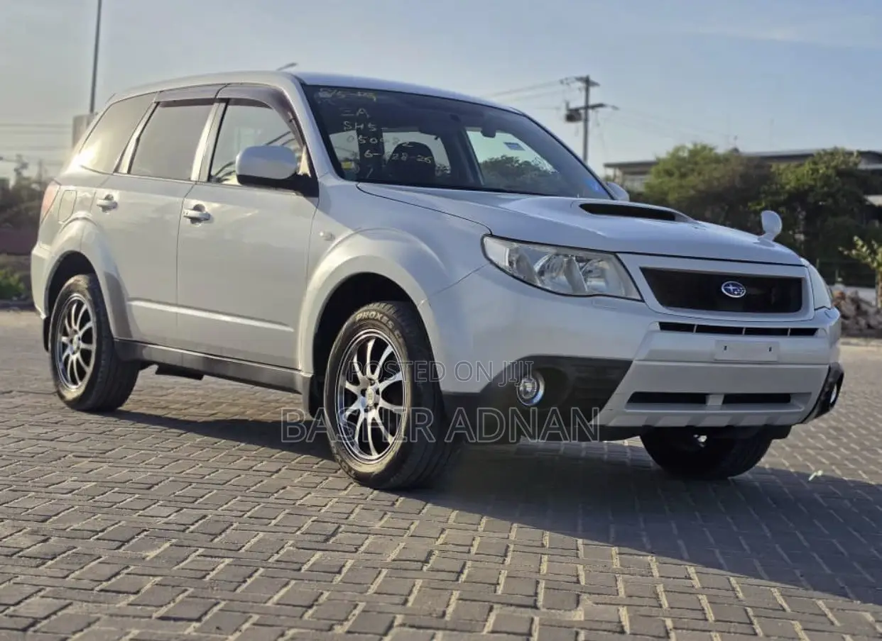 Subaru Forester 2010 Pearl
