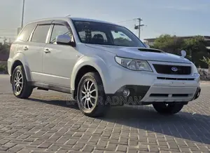 Subaru Forester 2010 Pearl