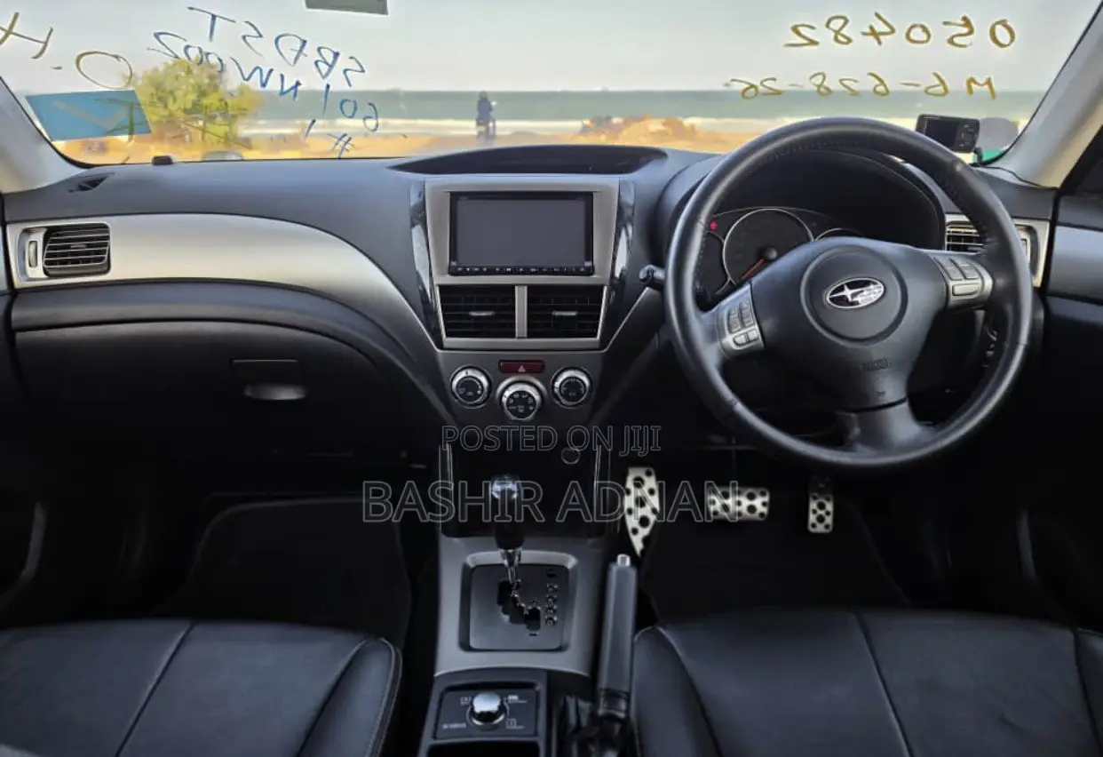 Subaru Forester 2010 Pearl