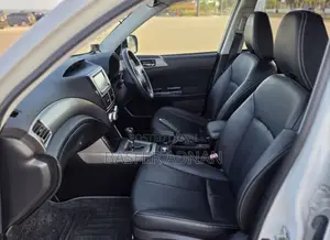 Subaru Forester 2010 Pearl