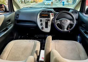 Toyota Ractis 2010 Black