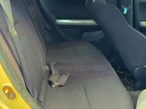 Toyota IST 2005 Gold