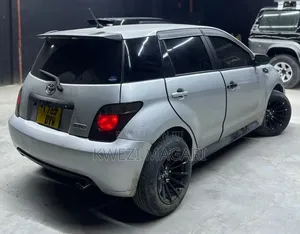 Toyota IST 2005 Silver