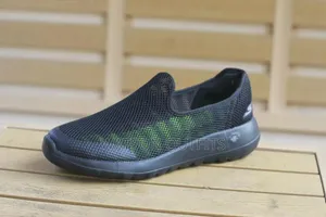 4 Colours 1 Design Sketchers Shoes