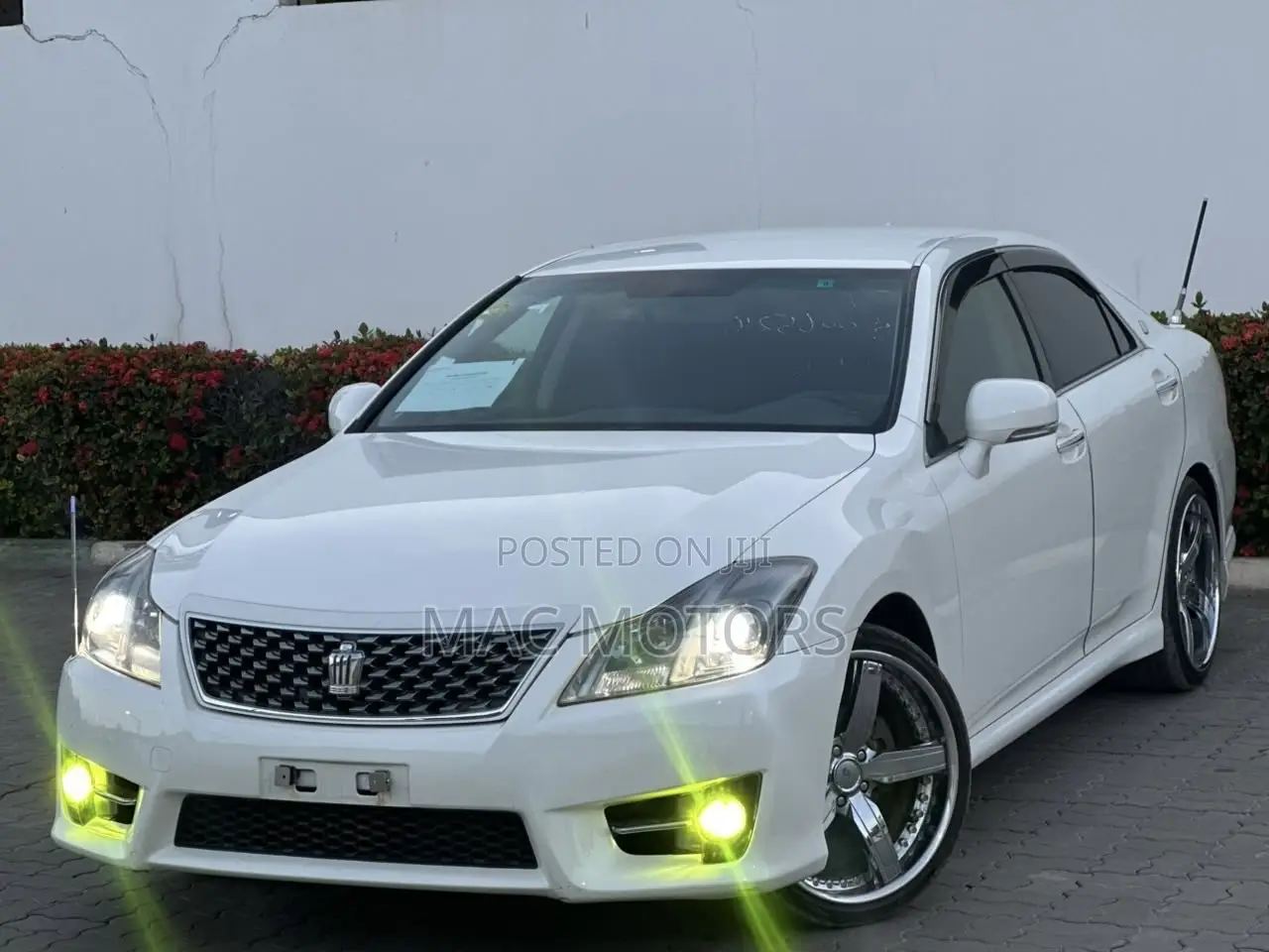 Toyota Crown 2012 White