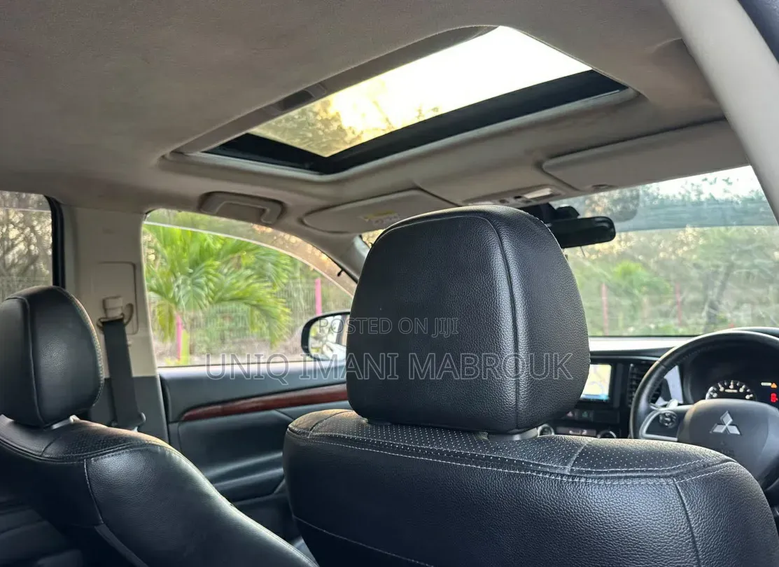 Mitsubishi Outlander 2012 Black