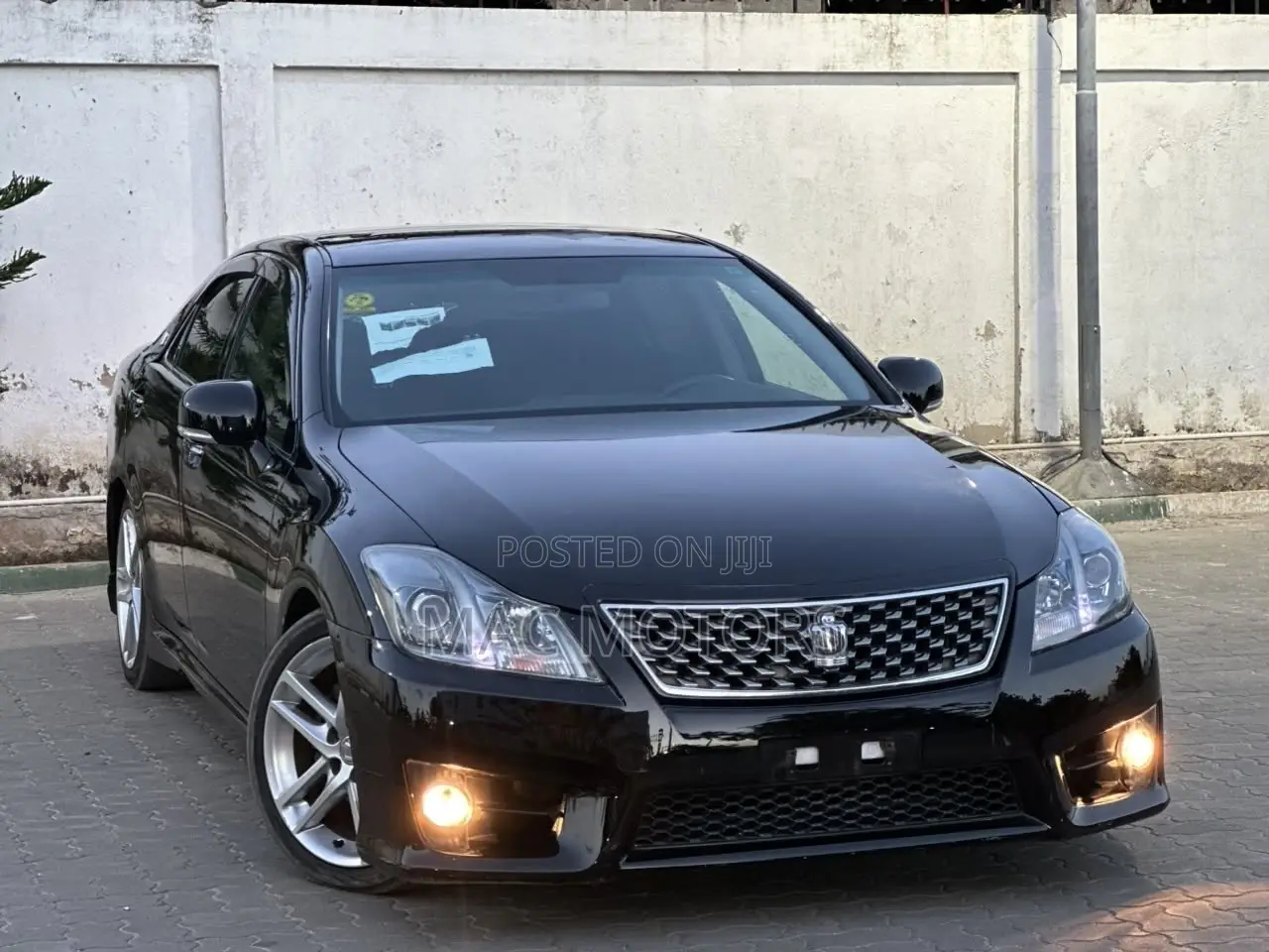 Toyota Crown 2012 Black