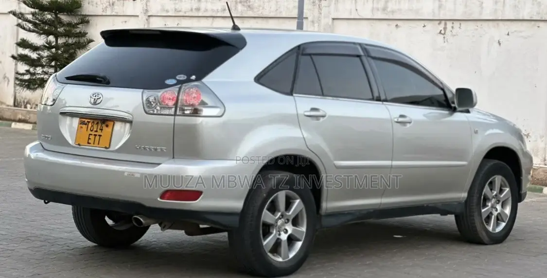 Toyota Harrier 2005 Silver